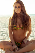 Leanna Decker bikini picture